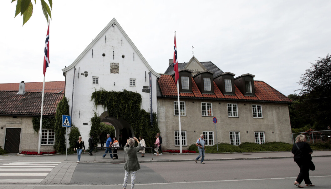 Mange ansatte på Norsk Folkemuseum på Bygdøy ble mandag permittert. Mange ansatte på Norsk Folkemuseum på Bygdøy ble mandag permittert.