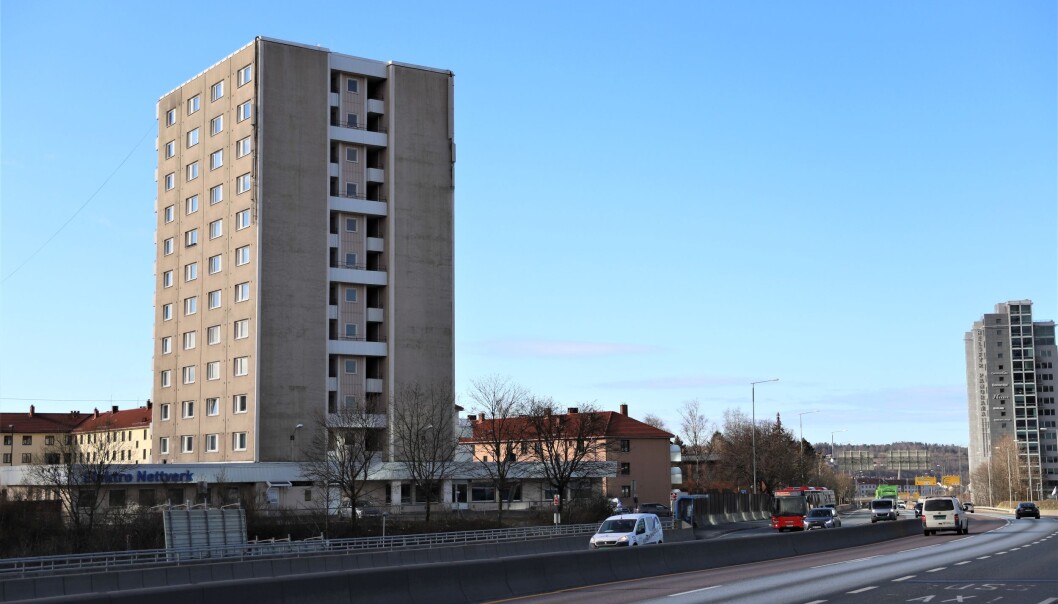 Beboerne i denne blokka på Teisen i Oslo er blitt flyttet til hotell. Beboerne i denne blokka på Teisen i Oslo er blitt flyttet til hotell.