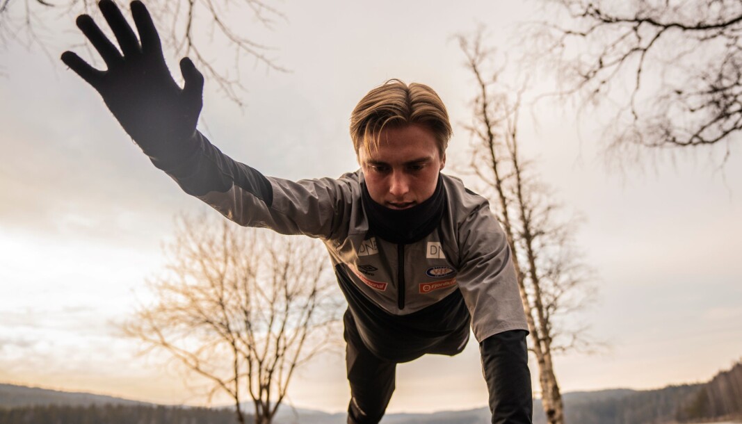 Christian Dahle Borchgrevink savner lagkamerater og treneren mens han holder formen på egenhånd ved Sognsvann. Christian Dahle Borchgrevink savner lagkamerater og treneren mens han holder formen på egenhånd ved Sognsvann.