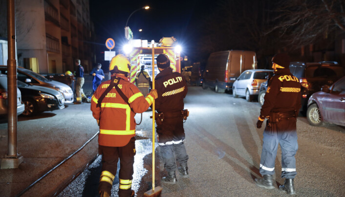Politiet fikk meldinger fra mange som så en person løpe fra stedet før det begynte å brenne i en bil på Bogerud natt til torsdag. Politiet fikk meldinger fra mange som så en person løpe fra stedet før det begynte å brenne i en bil på Bogerud natt til torsdag.