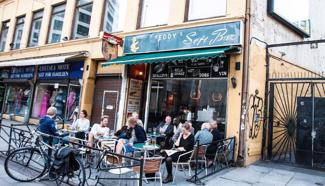 Serveringssteder, som Teddys Softbar i Brugata, kan nå få utsatt innbetalingsfrist på den kommunale gategrunnsleia. Serveringssteder, som Teddys Softbar i Brugata, kan nå få utsatt innbetalingsfrist på den kommunale gategrunnsleia.