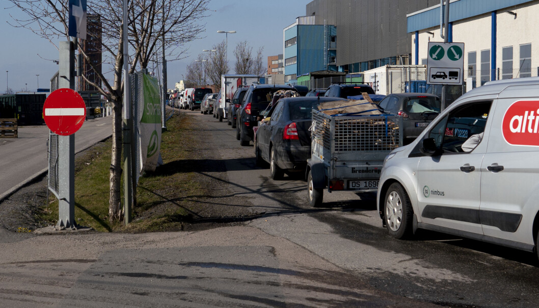 Kø ved Haraldrudanlegget på Alnabru i Oslo. Kø ved Haraldrudanlegget på Alnabru i Oslo.