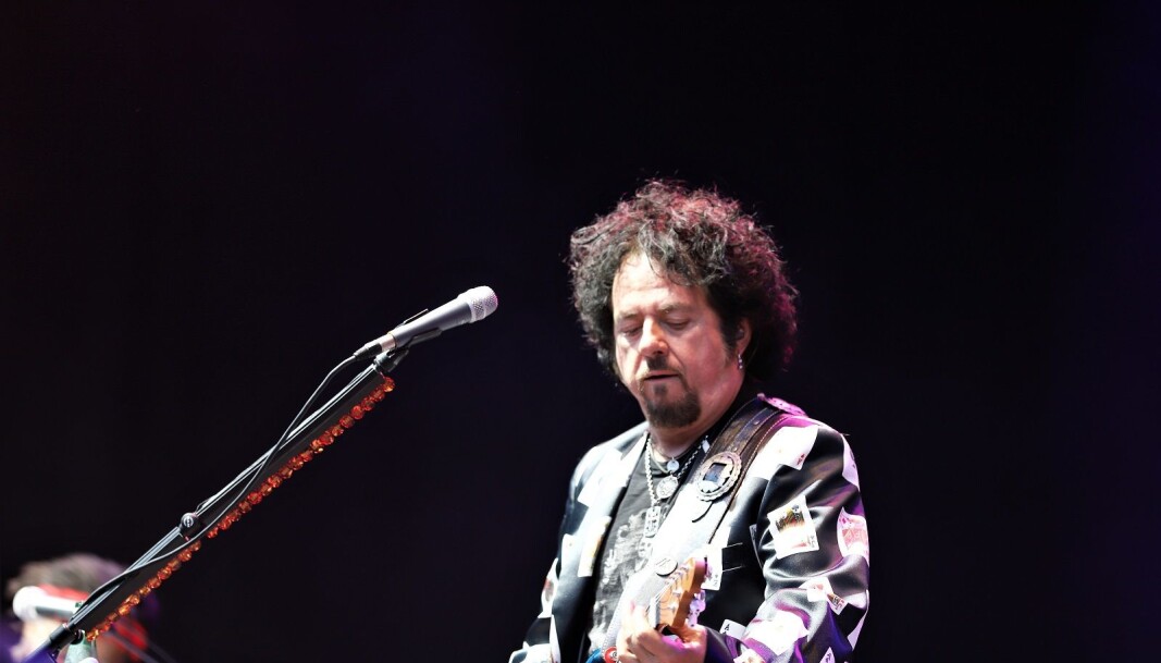 I fjor spilte Steve Lukather og reste av TOTO på Over Oslo. I år blir det stille i Grefsenkollen. I fjor spilte Steve Lukather og reste av TOTO på Over Oslo. I år blir det stille i Grefsenkollen.