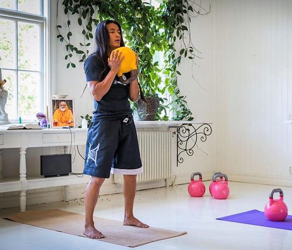 Indigo Yubari vil lede taktisk fitness-trening med egen kroppsvekt.