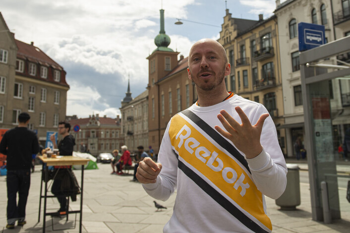 Viktor Sanden opplever stadig at folk som treffes over speedfriending blir bedre kjent. Foto: Morten Lauveng Jørgensen Viktor Sanden opplever stadig at folk som treffes over speedfriending blir bedre kjent. Foto: Morten Lauveng Jørgensen