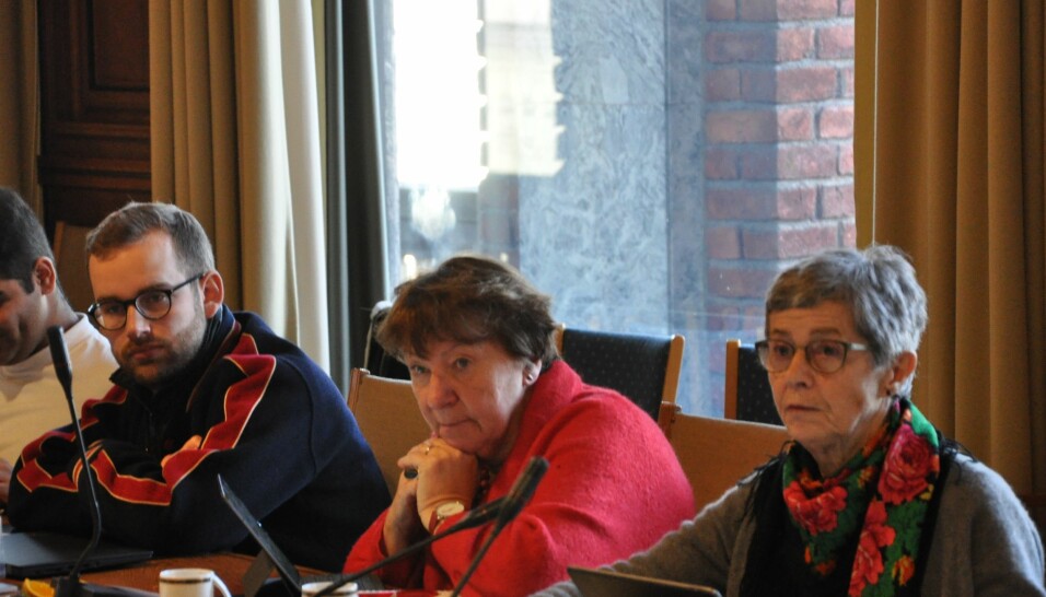 I midten sitter ordfører Mariann Borgen (SV). Hun er også medlem av utvalget som har holdt hemmelige og lukkede møter.