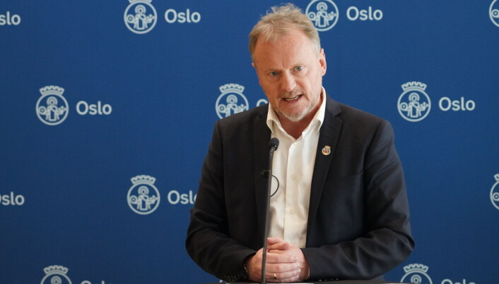 — Oslos kafeer, barer, puber, restauranter er en veldig viktig del av byen vår, sa Raymond Johansen på pressekonferanse fredag. — Oslos kafeer, barer, puber, restauranter er en veldig viktig del av byen vår, sa Raymond Johansen på pressekonferanse fredag.