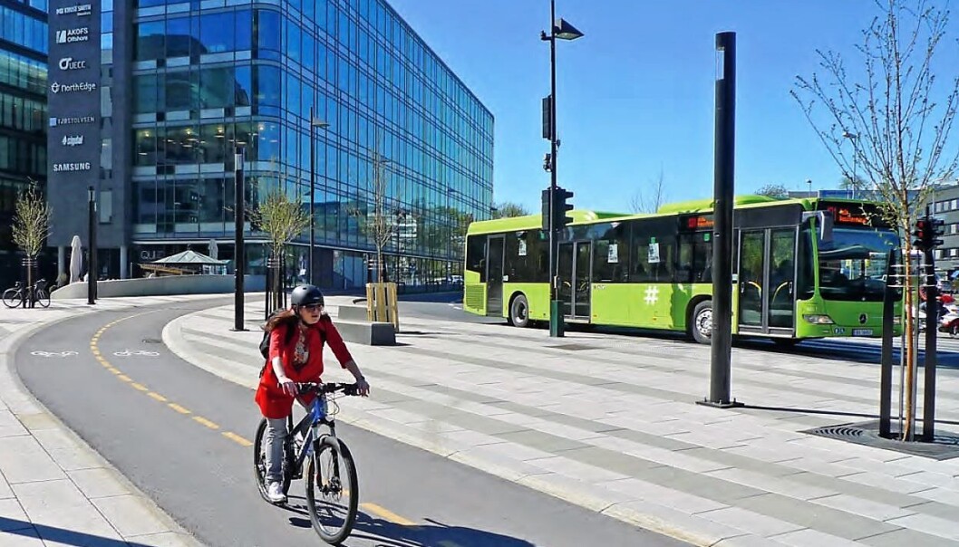 Oslopakke 3 handler om veier, baner, spor, tunneler og sykkelveier inn og ut av Oslo. Oslopakke 3 handler om veier, baner, spor, tunneler og sykkelveier inn og ut av Oslo.