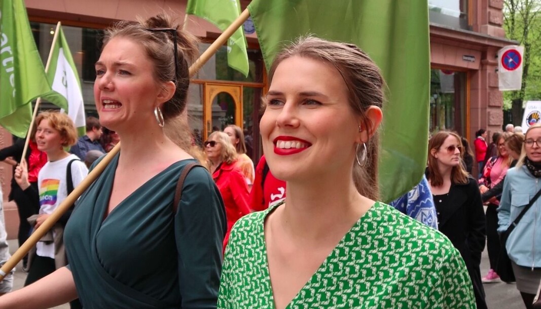Sigrid Z. Heiberg (t.v) og Sirin Hellvin Stav fra fjorårets 1. maitog. Sigrid Z. Heiberg (t.v) og Sirin Hellvin Stav fra fjorårets 1. maitog.
