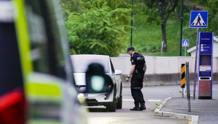 Politiet kontrollerte biler etter masseslagsmålet like ved Ulvøya i Oslo fredag kveld. Politiet kontrollerte biler etter masseslagsmålet like ved Ulvøya i Oslo fredag kveld.