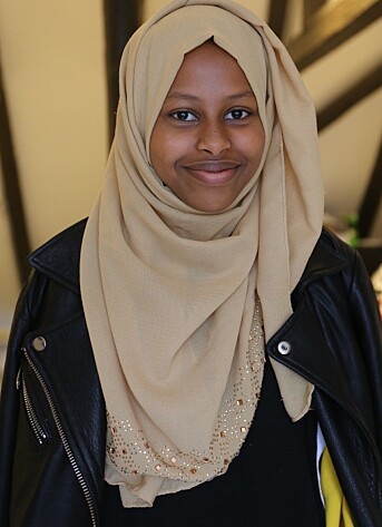 – Vi var ti stykker med ulike meninger, men med felles interesser. Det gjorde samholdet spennende, sier Idil Hassan Mahamed (17). – Vi var ti stykker med ulike meninger, men med felles interesser. Det gjorde samholdet spennende, sier Idil Hassan Mahamed (17).