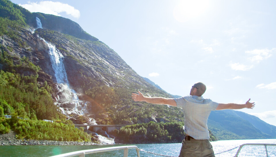 Fjordcruise på Åkrafjorden i Etne er en av utallige eventyr man kan dra på i området. Her fra Langfoss, som er kåret til en av verdens vakreste fossefall av CNN.