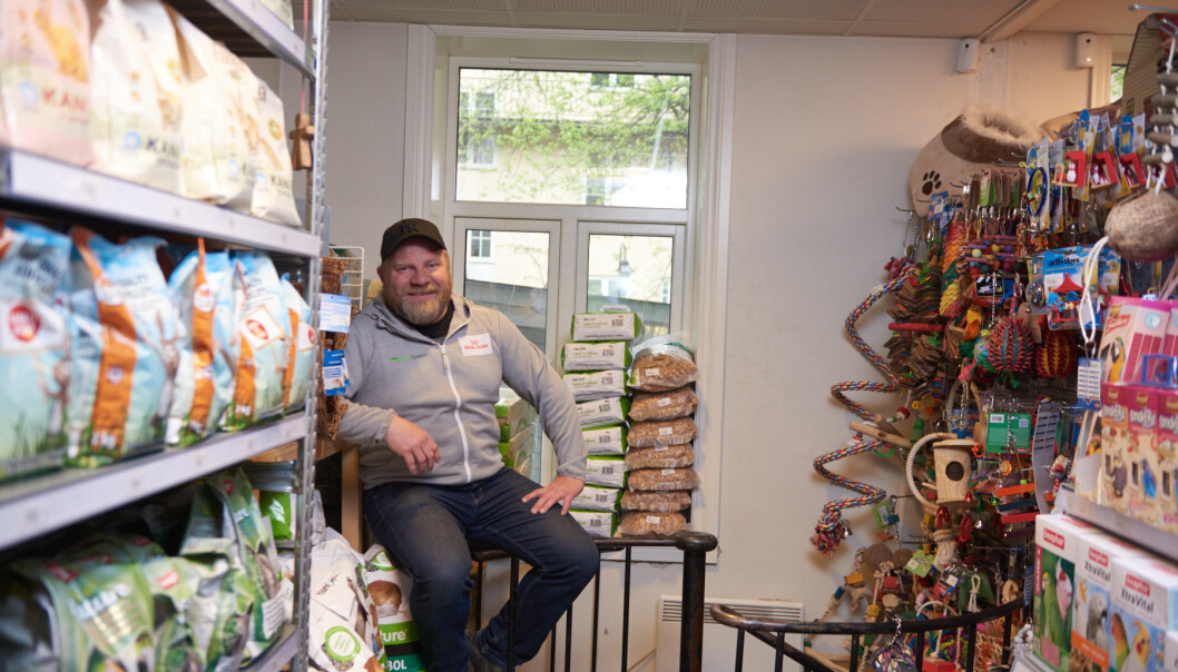 Fredrik og Beate Markhus, i Dyresjappa, har hatt en tøff periode med knallhard jobbing under koronakrisen. Fredrik og Beate Markhus, i Dyresjappa, har hatt en tøff periode med knallhard jobbing under koronakrisen.