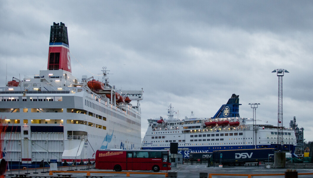 Danskebåter fra Stena Line og DFDS til kai ved en tidligere anledning. DFDS gjenopptar nå rutene mellom Norge og Danmark. Stena Line har lagt ned ruten mellom Oslo og Frederikshavn. Danskebåter fra Stena Line og DFDS til kai ved en tidligere anledning. DFDS gjenopptar nå rutene mellom Norge og Danmark. Stena Line har lagt ned ruten mellom Oslo og Frederikshavn.