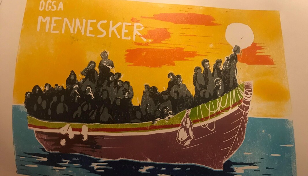 Da Natur og Ungdom anket klimasøksmålet mot staten, var Gylver i lagmannsretten nesten hver dag. Etter rettssaken i november har hun begynt å lage politisk kunst, og testet ulike teknikker og uttrykk. Da Natur og Ungdom anket klimasøksmålet mot staten, var Gylver i lagmannsretten nesten hver dag. Etter rettssaken i november har hun begynt å lage politisk kunst, og testet ulike teknikker og uttrykk.
