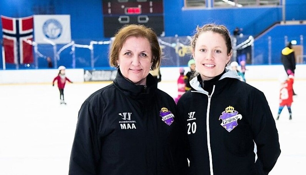 Leder for damehockeyen i Grüner, Margaret Aaram, og A-lagsspiller Bente Volden ønsker seg flere spillere før årets sesong. Leder for damehockeyen i Grüner, Margaret Aaram, og A-lagsspiller Bente Volden ønsker seg flere spillere før årets sesong.