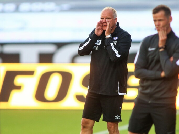 Vålerengas nye trener, Dag-Eiliv Fagermo, var ikke helt fornøyd til tross for seier over Sarpsborg 08 i serieåpninga. Vålerengas nye trener, Dag-Eiliv Fagermo, var ikke helt fornøyd til tross for seier over Sarpsborg 08 i serieåpninga.