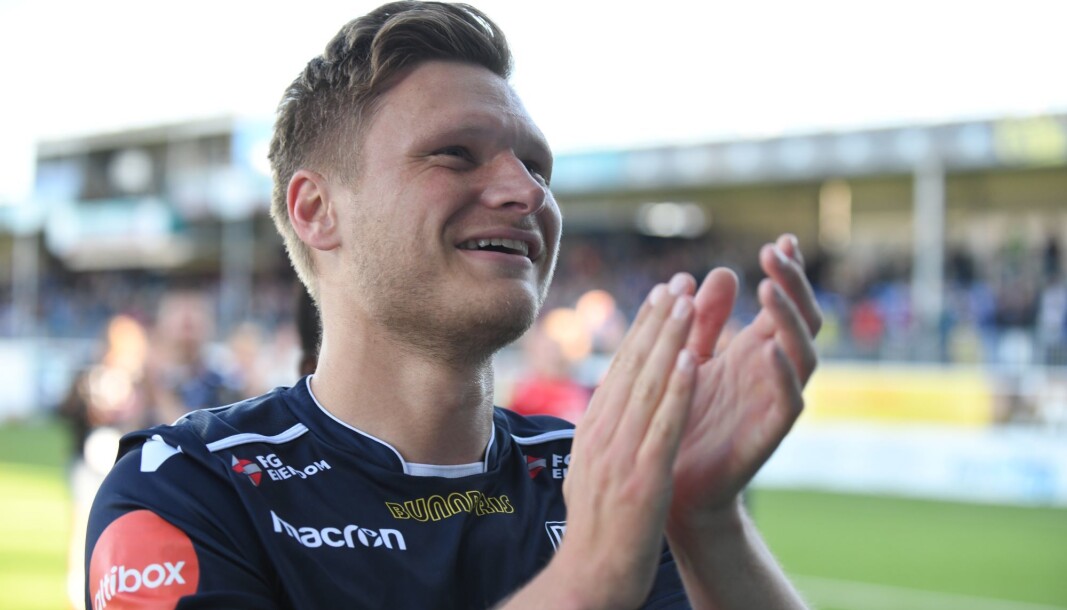 Benjamin Stokke i Kristiansund-drakt sommeren 2018. Nå er han Vål`enga-gutt. Benjamin Stokke i Kristiansund-drakt sommeren 2018. Nå er han Vål`enga-gutt.