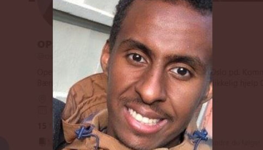 22-åringen er utviklingshemmet. Han skal ha hatt på seg en blå shorts og blå t-skjorte da han forsvant tirsdag. 22-åringen er utviklingshemmet. Han skal ha hatt på seg en blå shorts og blå t-skjorte da han forsvant tirsdag.