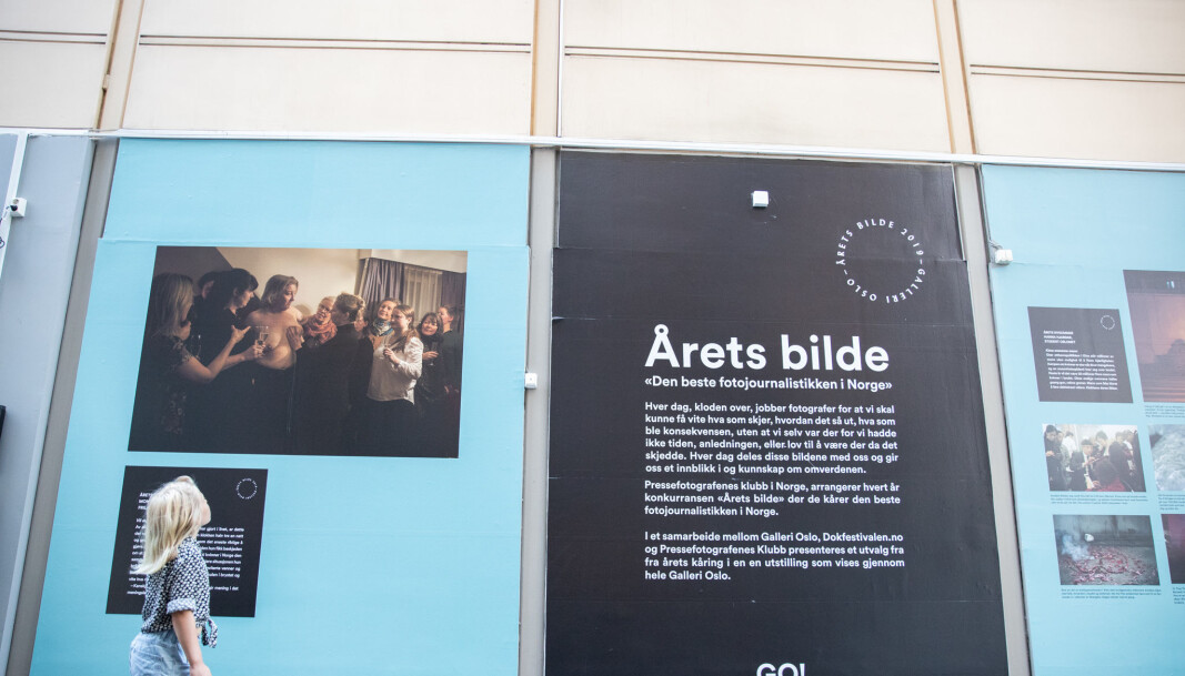 I Galleri Oslo kan du se hele Årets Bilde 2019-utstillingen. Her vinnerbildet som tok hovedprisen, "Vil du tafse på meg" av Monica Strømdahl. I Galleri Oslo kan du se hele Årets Bilde 2019-utstillingen. Her vinnerbildet som tok hovedprisen, "Vil du tafse på meg" av Monica Strømdahl.