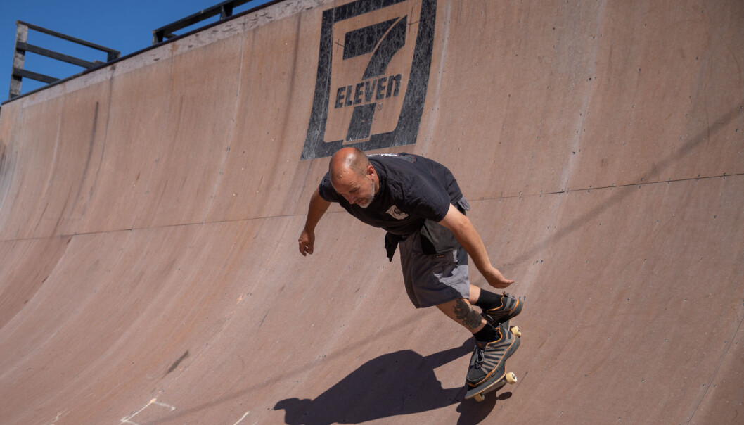 Skateboardlegenden Joakim Wang har ikke glemt gamle kunster. Skateboardlegenden Joakim Wang har ikke glemt gamle kunster.