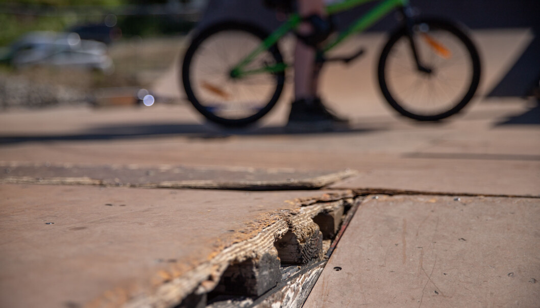 Det nærmer seg uforsvarlige tilstander i skateparken. Det nærmer seg uforsvarlige tilstander i skateparken.