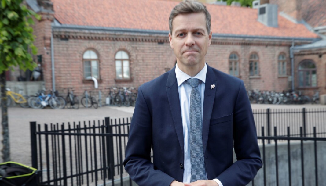 Bygging av Fornebubanen er i gang. Uten klart svar fra samferdselsminister Knut Arild Hareide om de statlige pengene kommer. Bygging av Fornebubanen er i gang. Uten klart svar fra samferdselsminister Knut Arild Hareide om de statlige pengene kommer.