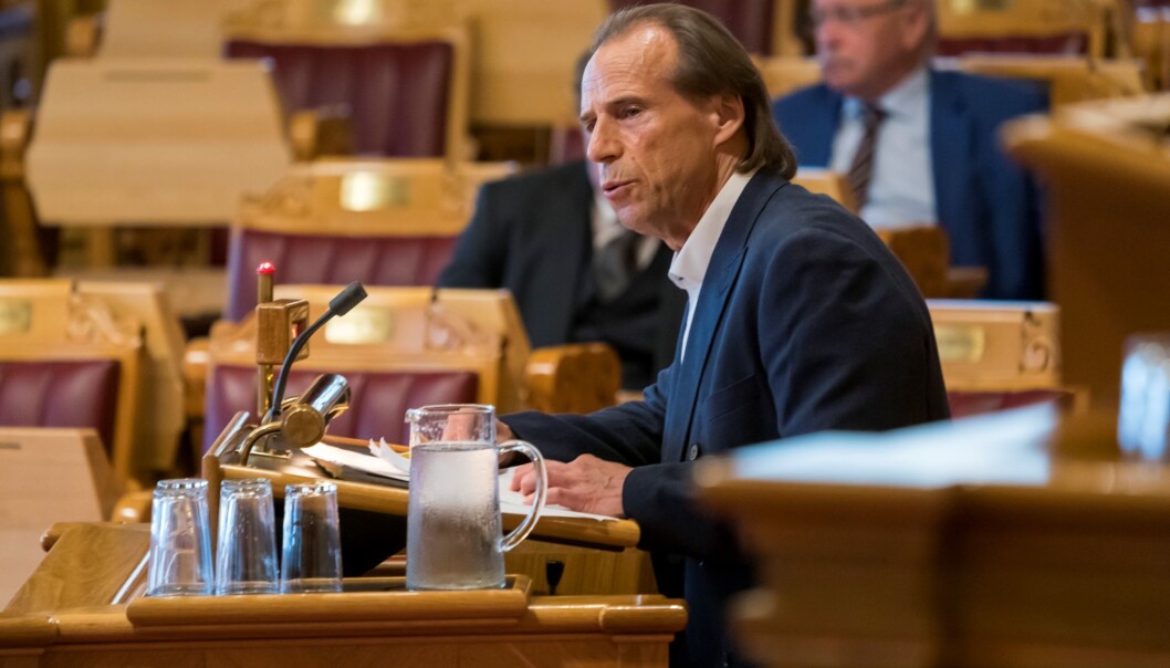 Jan Bøhler (Ap) skriver på Facebook at anonyme partikamerater i Oslo Arbeiderparti jobber mot at han renomineres til Stortinget Jan Bøhler (Ap) skriver på Facebook at anonyme partikamerater i Oslo Arbeiderparti jobber mot at han renomineres til Stortinget
