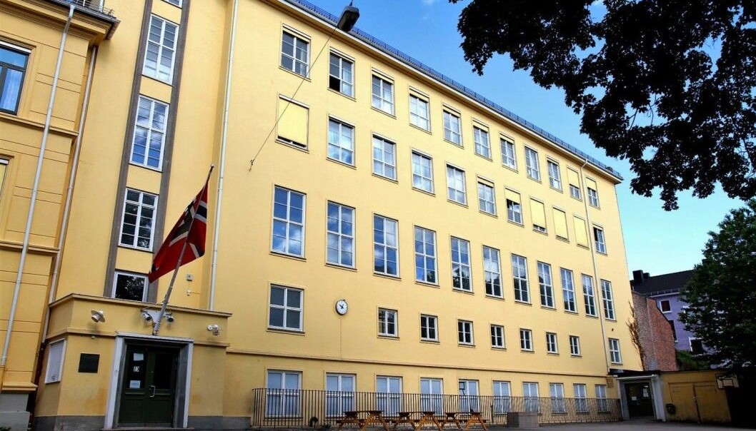 Ranet skal ha skjedd utenfor Møllergata skole. Ranet skal ha skjedd utenfor Møllergata skole.
