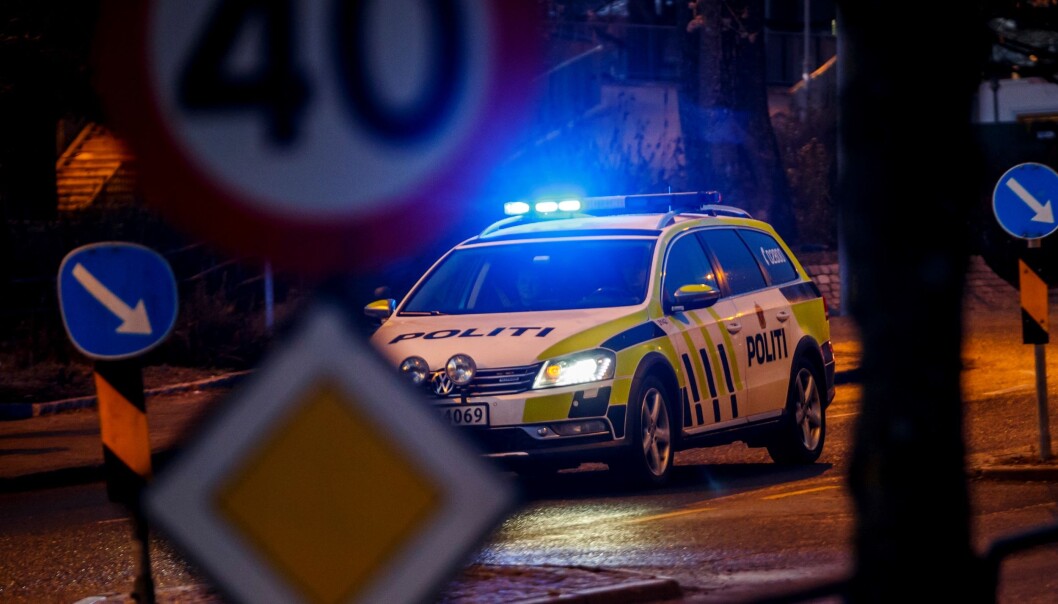 E ble påkjørt av en bil like ved Sannerbrua. Politiet har beslaglagt førerkortet til bilføreren. E ble påkjørt av en bil like ved Sannerbrua. Politiet har beslaglagt førerkortet til bilføreren.