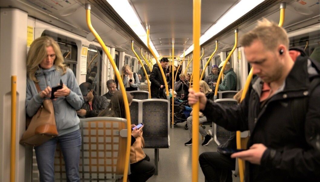 T-banen i Oslo får ikke lov til å kjøre med fulle vogner. T-banen i Oslo får ikke lov til å kjøre med fulle vogner.