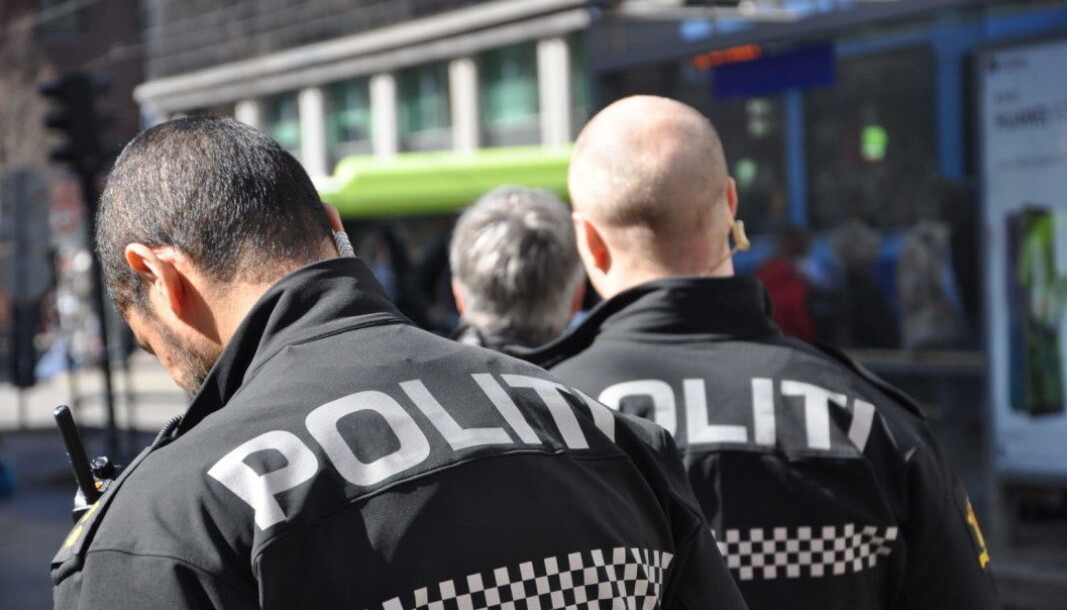 Mannen trakk kniv mot politipatruljen. Mannen trakk kniv mot politipatruljen.