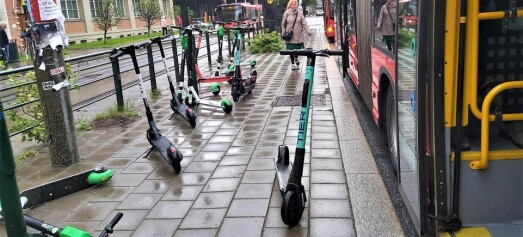Høyre vil ha nattstenging av elsparkesykler i Oslo: - Utleier må også bøtelegges for feilparkerte sykler