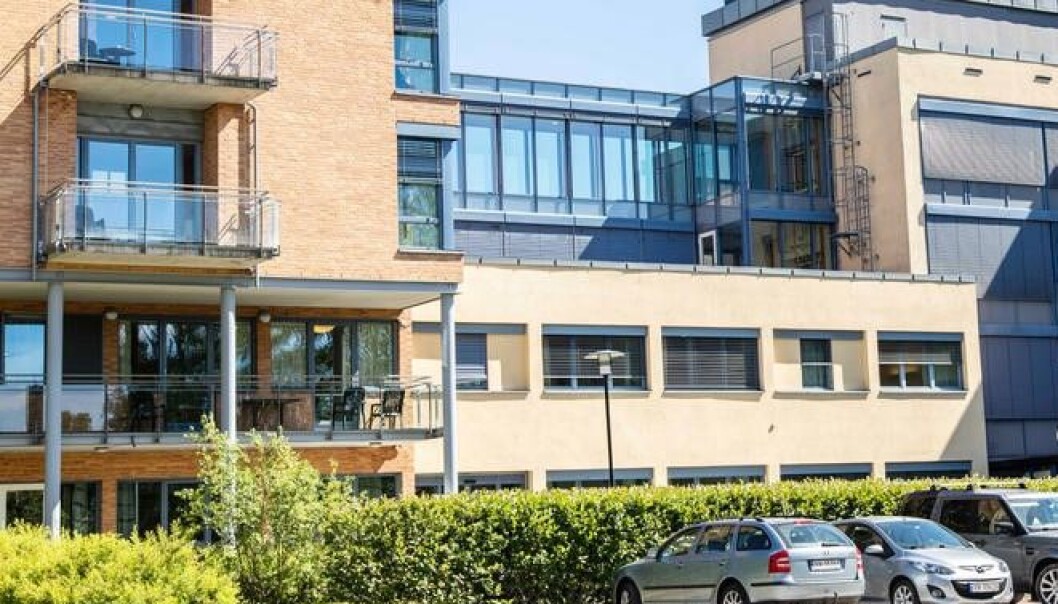 Solvang helsehus i Regnbueveien på Teisen er behandlingsenhet for koronasyke pasienter fra Oslos sykehjem. Solvang helsehus i Regnbueveien på Teisen er behandlingsenhet for koronasyke pasienter fra Oslos sykehjem.