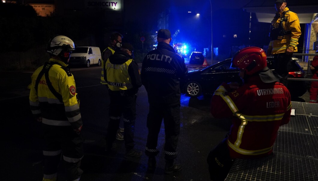 Storutrykning av brannvesen og politi til Malerhaugveien i natt. Storutrykning av brannvesen og politi til Malerhaugveien i natt.