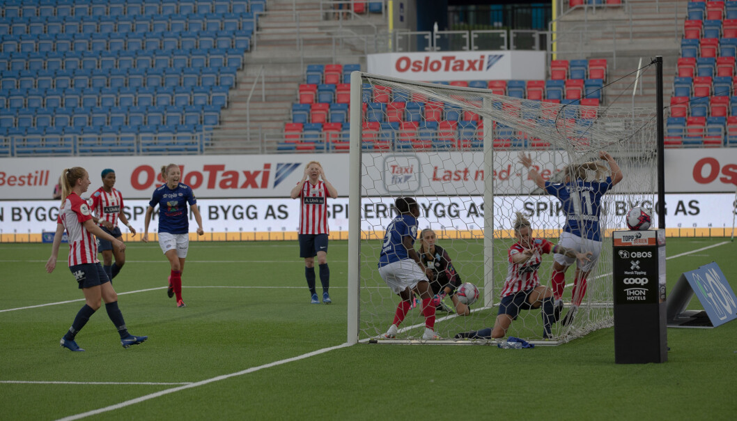 Ingibjörg Sigurdardóttir sikret 1-1 for Vålerenga. Ingibjörg Sigurdardóttir sikret 1-1 for Vålerenga.