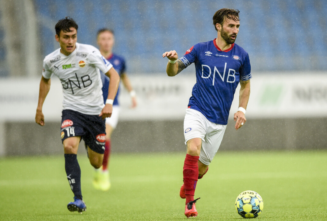 Vålerengas Magnus Lekven t.h. og gjestenes Nicholas Mickelson under eliteseriekampen i fotball mellom Vålerenga og Strømsgodset på Intility arena. Vålerengas Magnus Lekven t.h. og gjestenes Nicholas Mickelson under eliteseriekampen i fotball mellom Vålerenga og Strømsgodset på Intility arena.