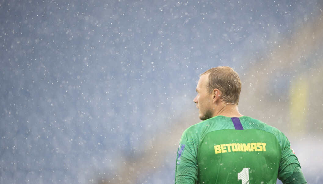 Kjipt å være Viljar Myhra og være fra Strømsgodset under eliteseriekampen mot Vålerenga i dag. Kjipt å være Viljar Myhra og være fra Strømsgodset under eliteseriekampen mot Vålerenga i dag.