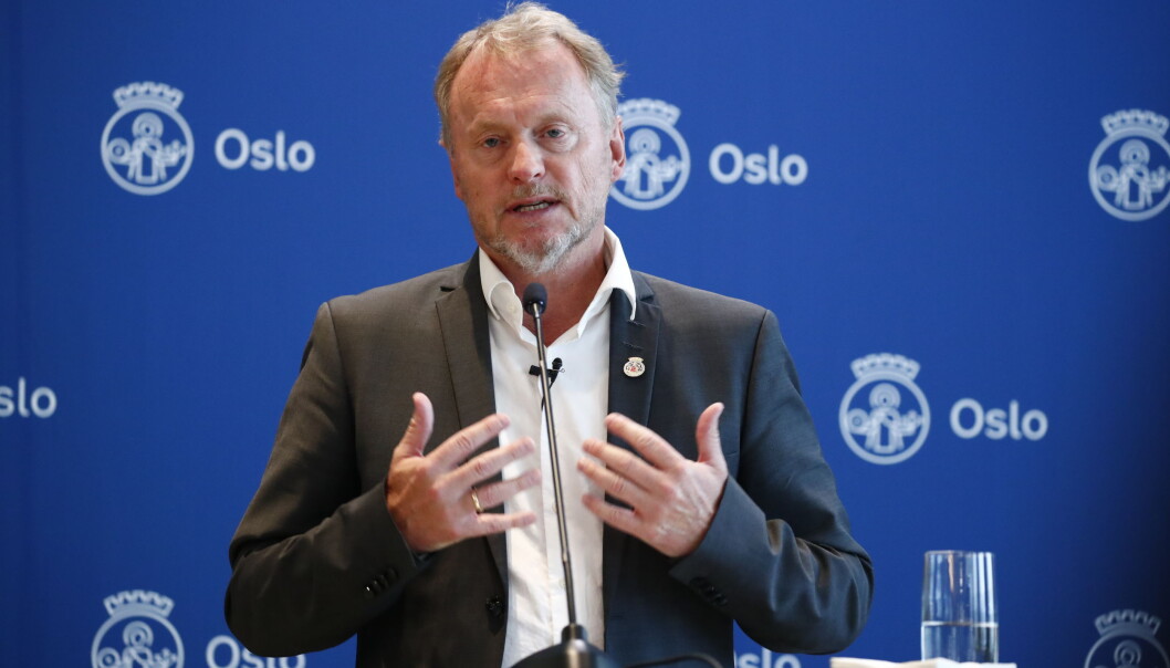 — Folk skal få spise hva de vil, og den moralske pekefingeren har aldri fungert for å jobbe med endringer, sier Raymond Johansen. — Folk skal få spise hva de vil, og den moralske pekefingeren har aldri fungert for å jobbe med endringer, sier Raymond Johansen.