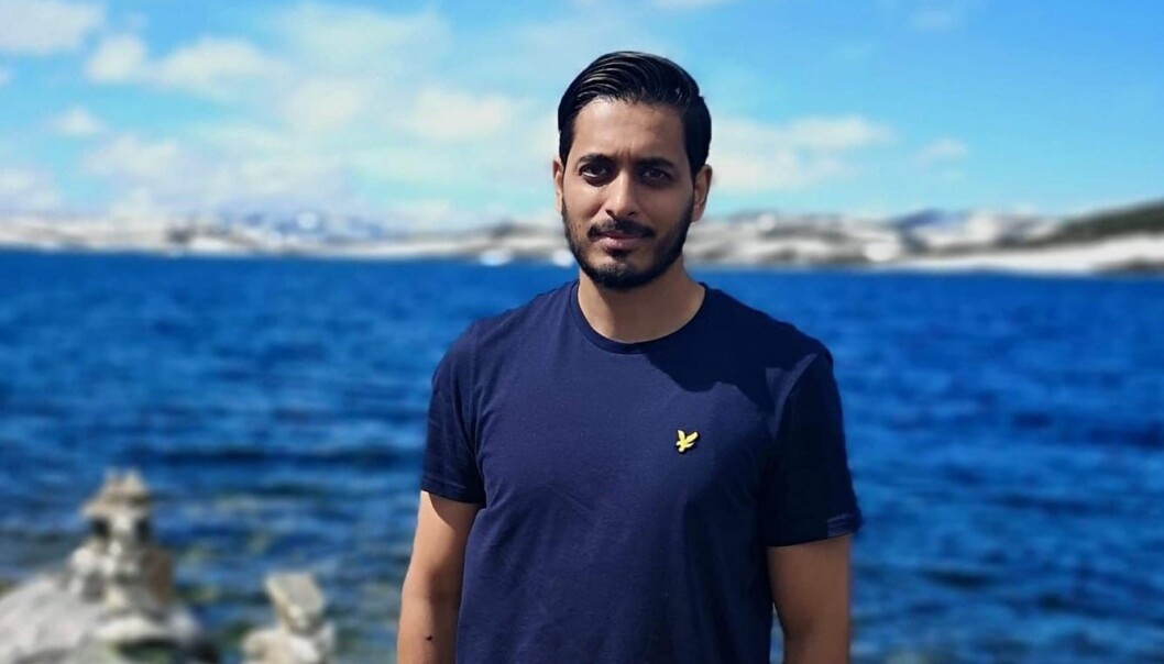 — Jeg forventer at politiet møter ungdommer med respekt. Uansett om det er på Holmlia eller Holmenkollen, skriver Farukh Qureshi. — Jeg forventer at politiet møter ungdommer med respekt. Uansett om det er på Holmlia eller Holmenkollen, skriver Farukh Qureshi.
