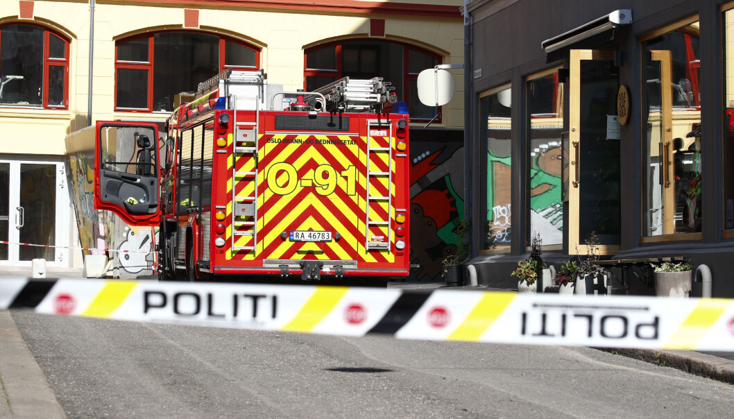 Alle nødetater rykket ut i forbindelse med et utslipp av saltsyre i Oslo sentrum. Alle nødetater rykket ut i forbindelse med et utslipp av saltsyre i Oslo sentrum.
