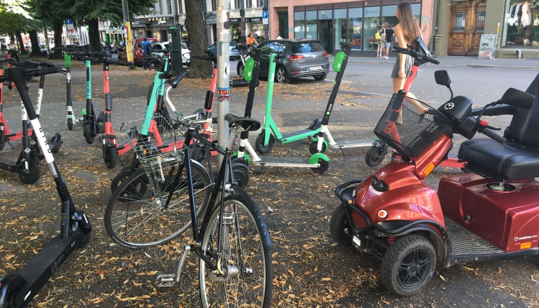 Et stort flertall av oslofolk mener reglene for elsparkesykler ikke fungerer, ifølge en tidligere undersøkelse. Et stort flertall av oslofolk mener reglene for elsparkesykler ikke fungerer, ifølge en tidligere undersøkelse.