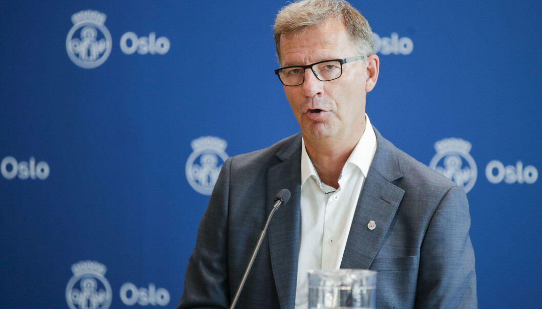 Helsebyråd Robert Steen (Ap) får kritikk for å ikke ha nok testing klar etter at folk kom hjem fra ferie. Helsebyråd Robert Steen (Ap) får kritikk for å ikke ha nok testing klar etter at folk kom hjem fra ferie.
