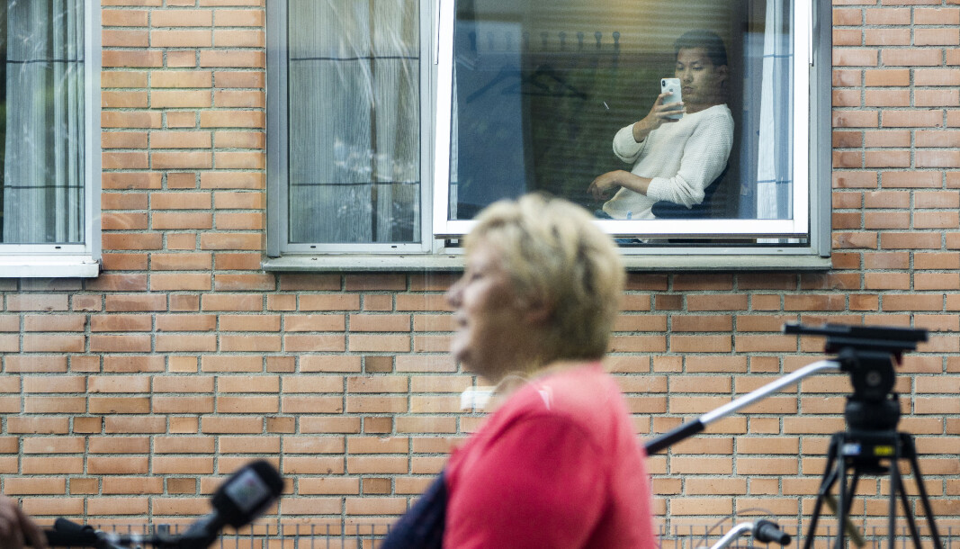 Student som tar bilde av Erna Solberg under åpningnen av Oslo Science City. Student som tar bilde av Erna Solberg under åpningnen av Oslo Science City.
