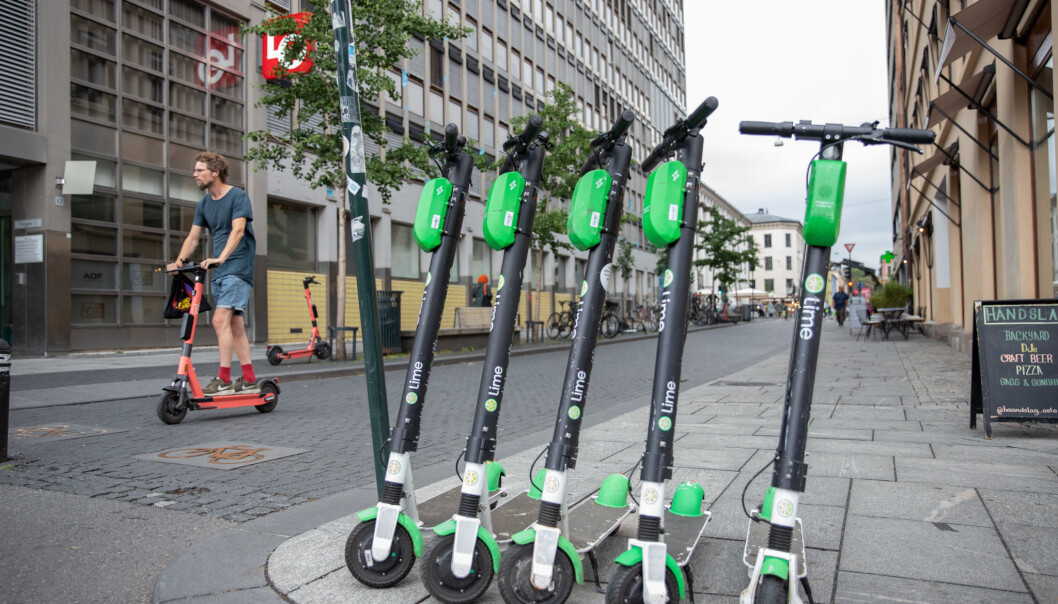 Regjeringen vil ikke gjøre noe med elsparkesyklene i år. Regjeringen vil ikke gjøre noe med elsparkesyklene i år.