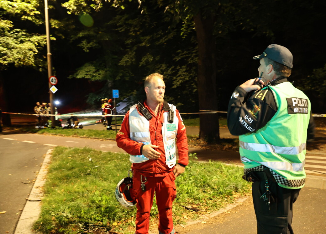 Sju personer er funnet bevisstlse og sendt til sykehus etter at de trolig ble kullosforgiftet på en fest i en bunkers på St. Hanshaugen i natt. Sju personer er funnet bevisstlse og sendt til sykehus etter at de trolig ble kullosforgiftet på en fest i en bunkers på St. Hanshaugen i natt.