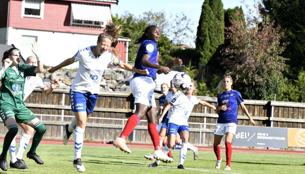 Ajara Njoya og resten av Vålerenga-spillerne slet med å komme til de store sjansene mot Kolbotn søndag. Ajara Njoya og resten av Vålerenga-spillerne slet med å komme til de store sjansene mot Kolbotn søndag.