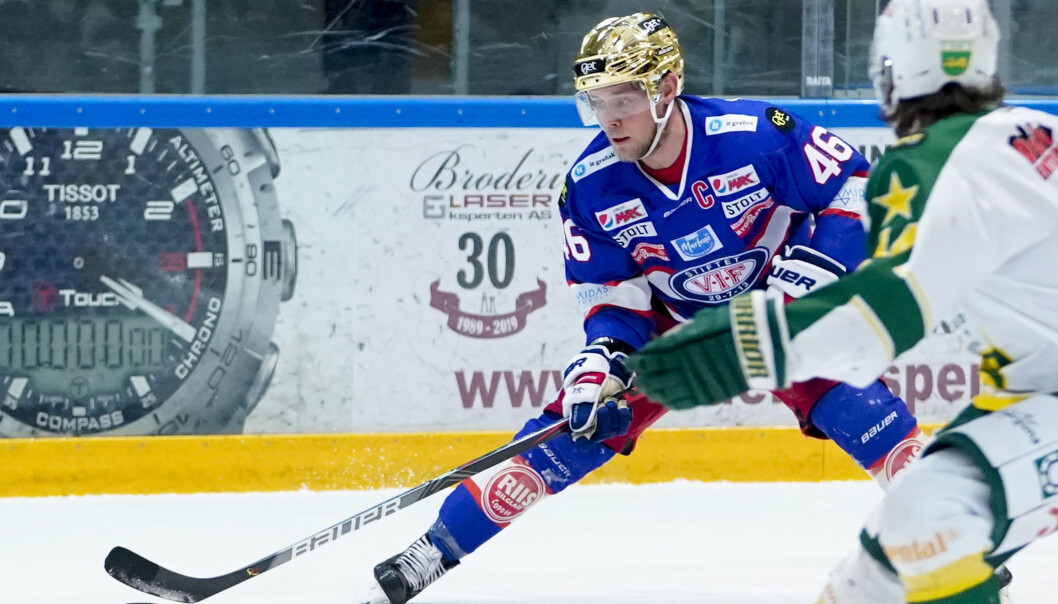 Vålerengas Tobias Lindström under eliteseriekamp i ishockey mellom Vålerenga og Manglerud Star.. Vålerengas Tobias Lindström under eliteseriekamp i ishockey mellom Vålerenga og Manglerud Star..