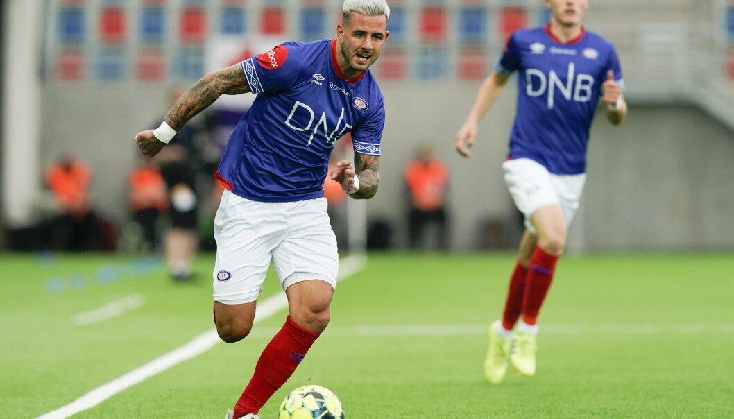 Vålerengas Aron Dønnum kan være på vei til italiensk fotball. Ifølge spilleren selv har VIF godtatt et bud fra Lecce. Vålerengas Aron Dønnum kan være på vei til italiensk fotball. Ifølge spilleren selv har VIF godtatt et bud fra Lecce.