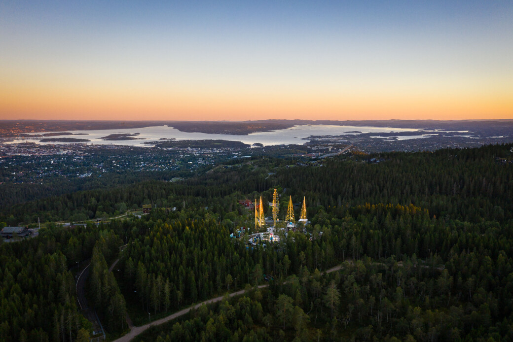 Dronebildet gir et godt inntrykk av dimensjonene. Dronebildet gir et godt inntrykk av dimensjonene.